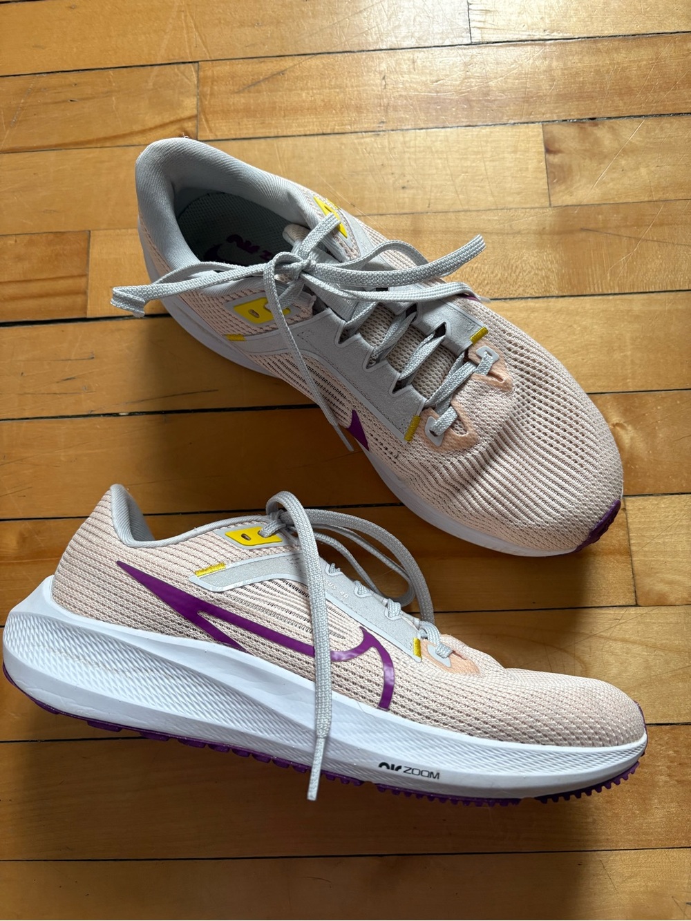 Nike Sz 9 Zoom Pegasus 40 Light Orange Running Racing Marathon Shoes